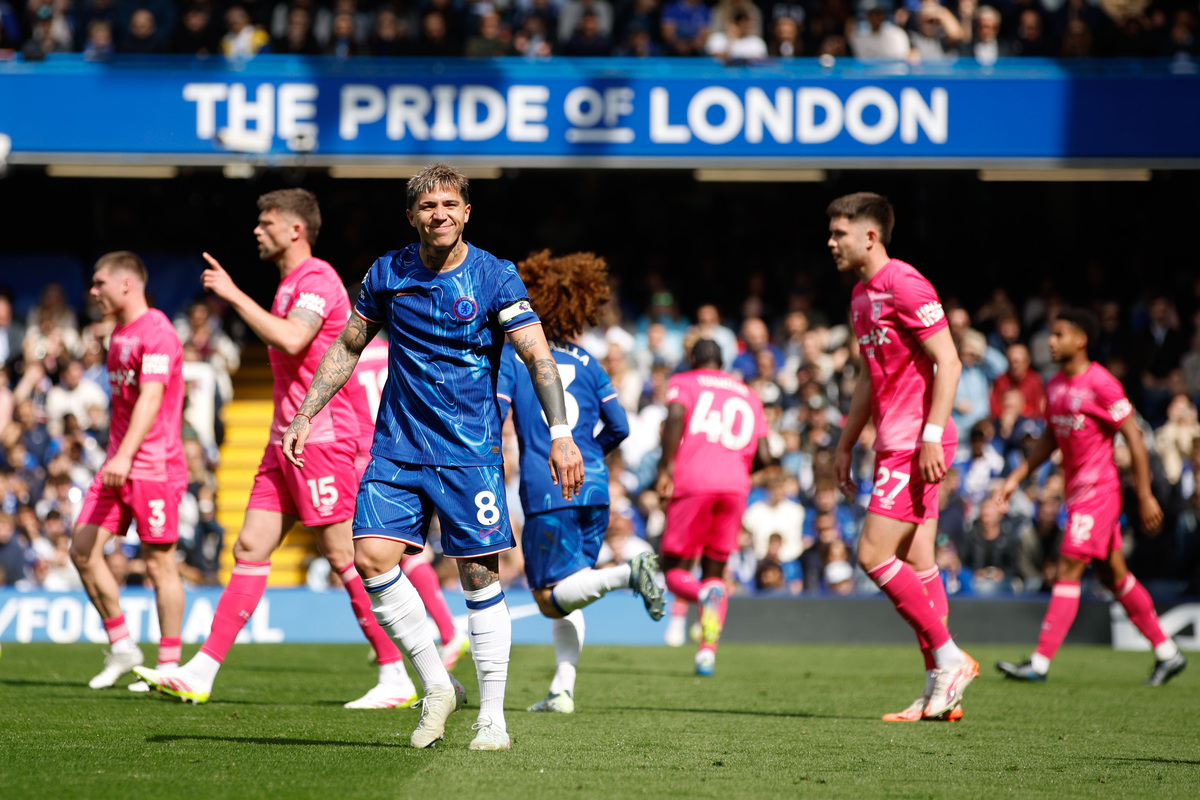 乐鱼app下载 -阿斯顿维拉国际比赛日造点机会；志在足总杯名次提升；态度坚定；赛程密集仍需轮换的简单介绍